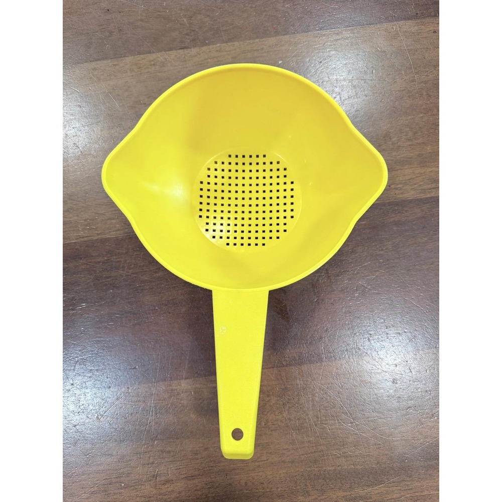 Vintage Tupperware Yellow Handheld Colander Strainer 7.5 Inch 1970s Kitchenware